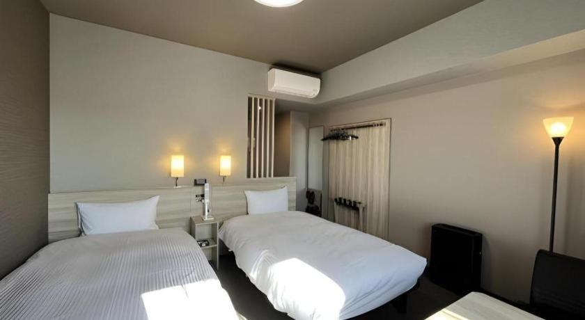 Hotel Route Inn Miyakonojo Exterior photo